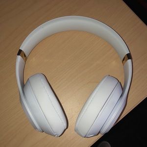 Beats by Dre gold and white headphones